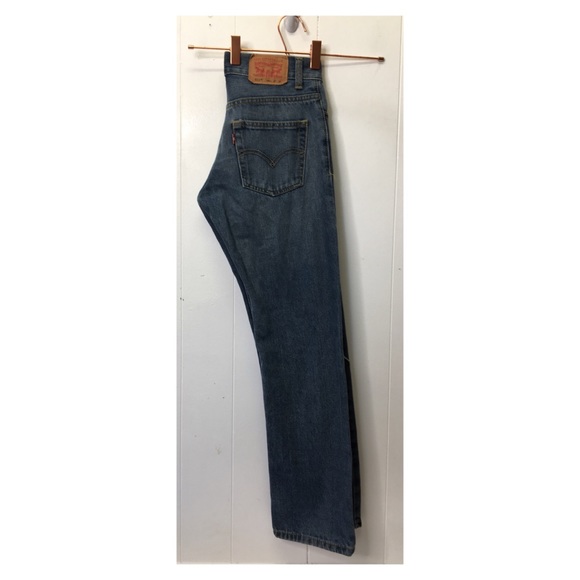 Levi’s | Distressed Knees 511 Levi Jeans Skinny - Picture 7 of 7